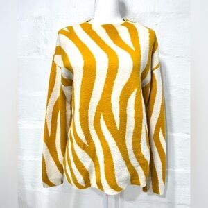 ANN TAYLOR ZEBRA PRINT SOFT SWEATER
